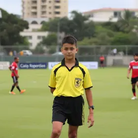 jovem árbitro